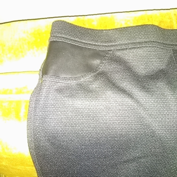 DKNY Tapered Stretch Pants - Picture 2 of 8